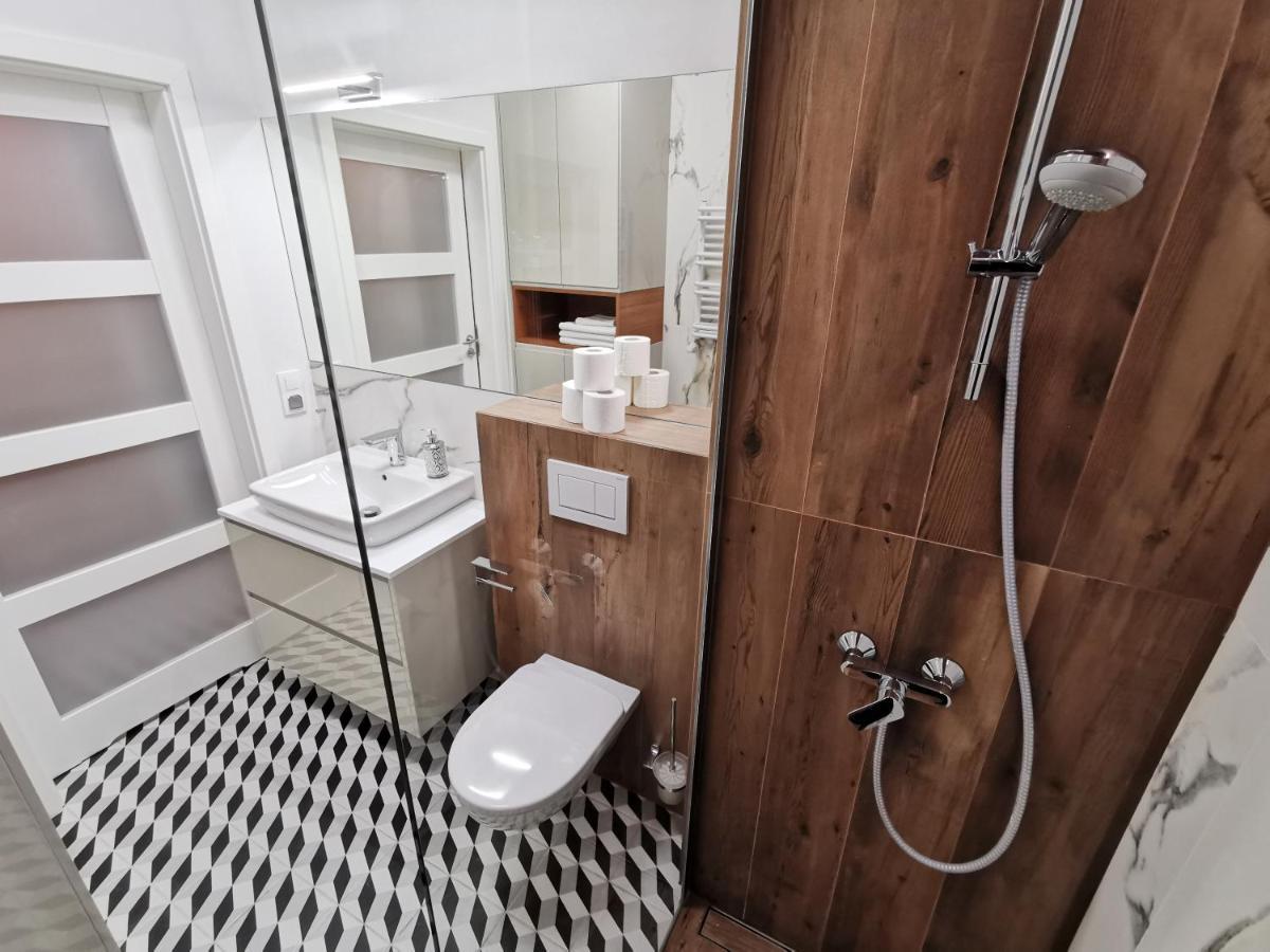 Zajezdnia Wrzeszcz Apartamenty Gdansk Exterior foto