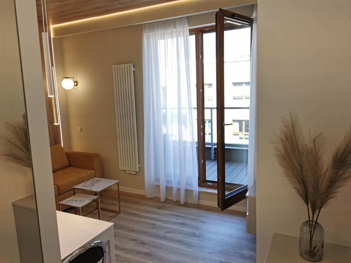 Zajezdnia Wrzeszcz Apartamenty Gdansk Exterior foto